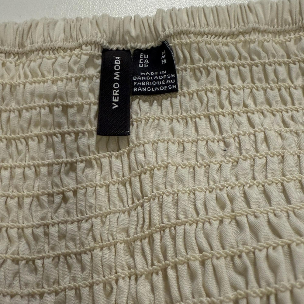 Vero Moda Cream Puff Sleeve Crop Blouse - Picture 3 of 3